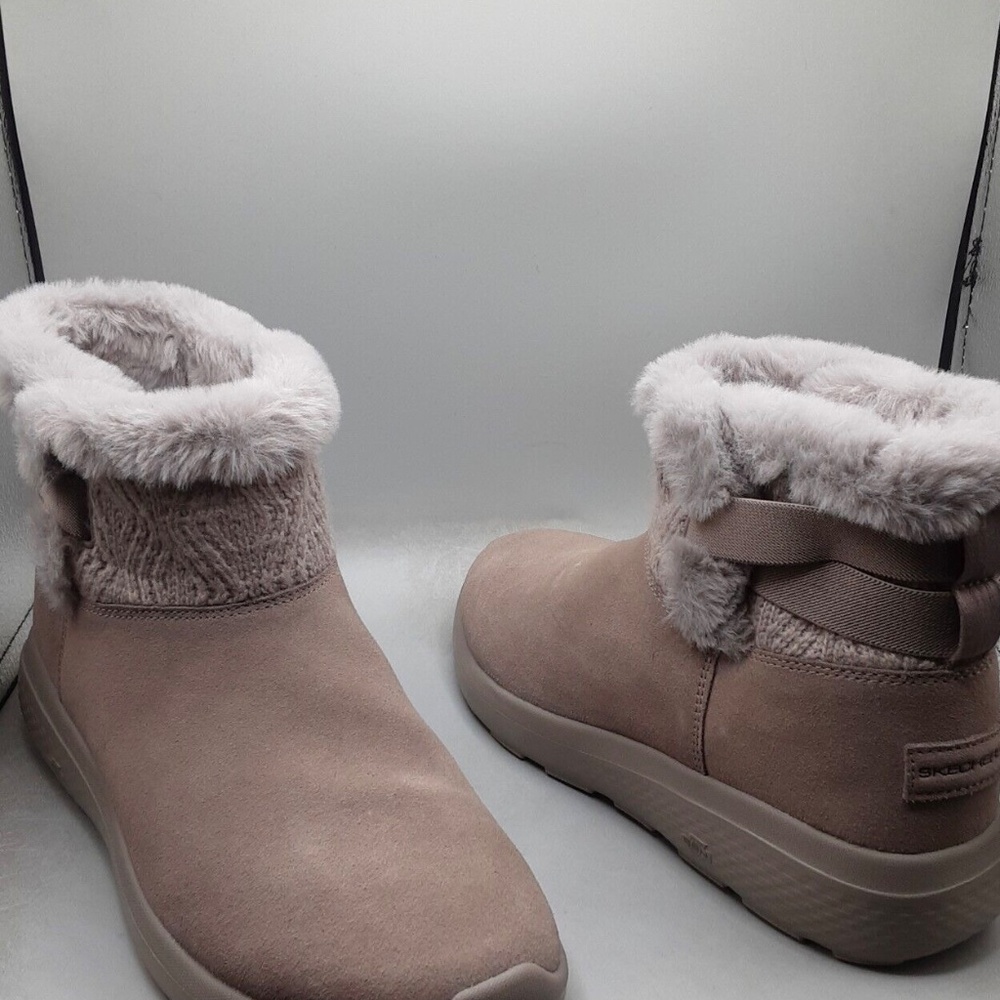 New Skechers On The Go City 2 Cozy Vibe Boots Booties Women's Taupe Faux Fur NIB - Picture 3 of 7